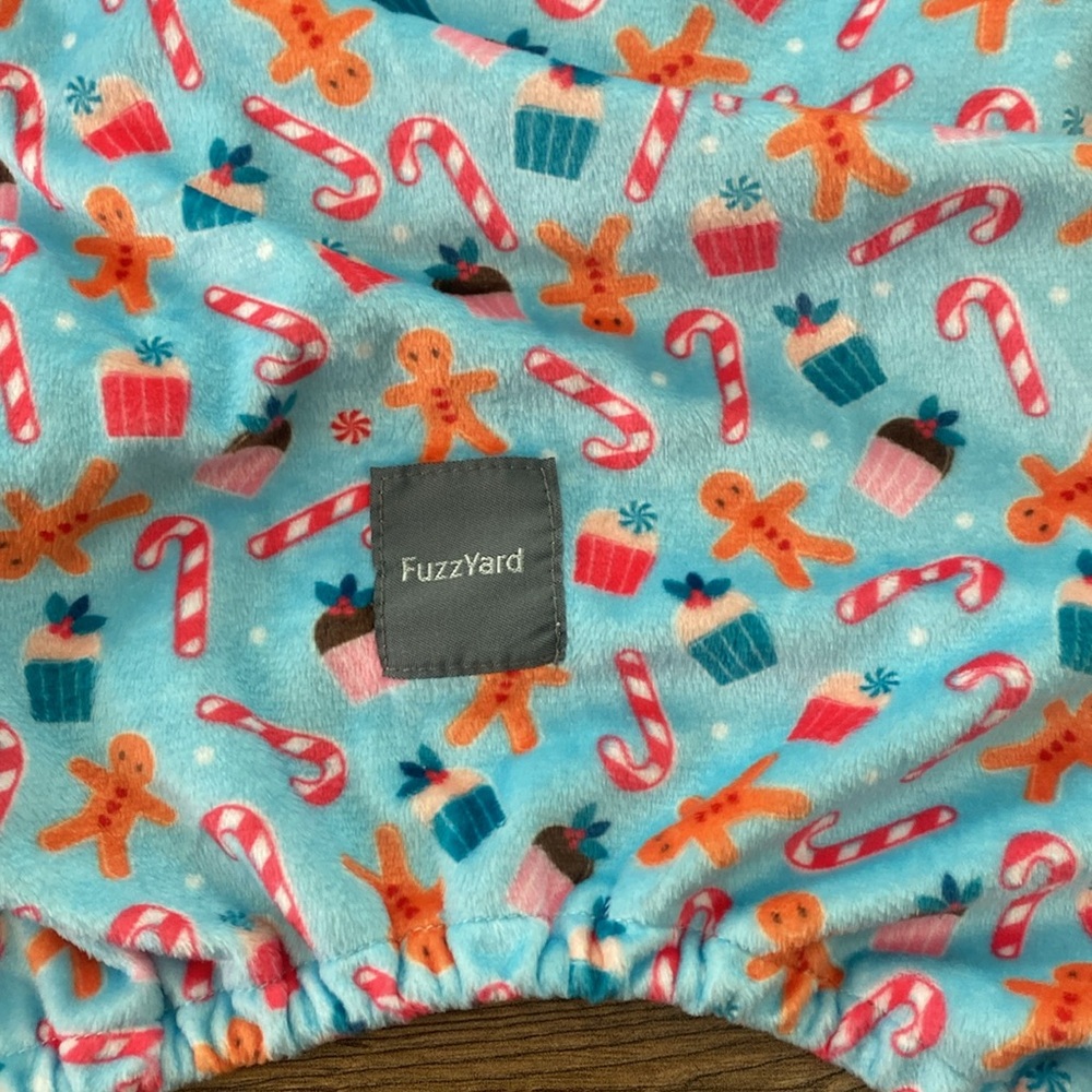 FuzzYard Holiday PJs - Picture 2 of 6